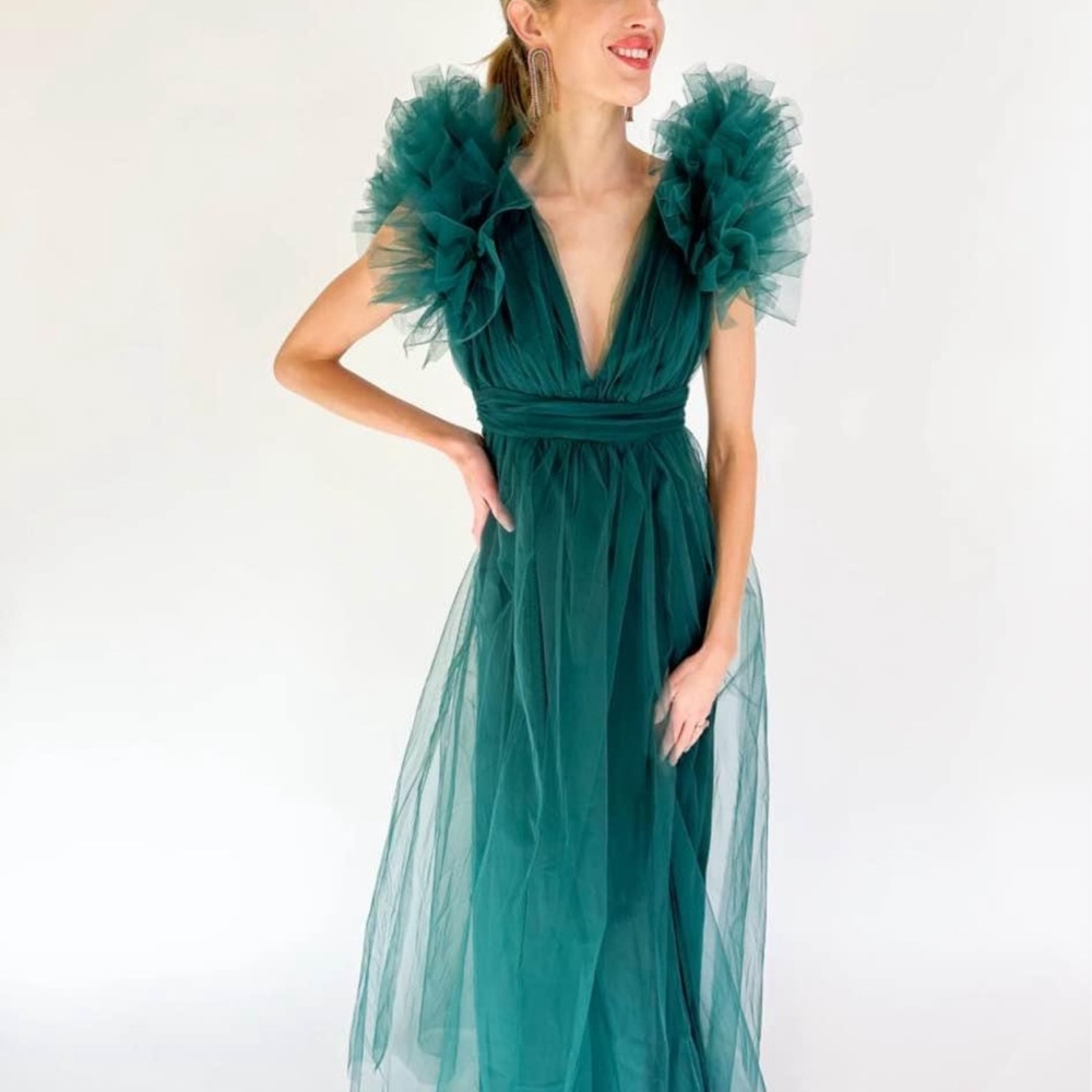 Manju Emerald Green Formal Dress Size Small